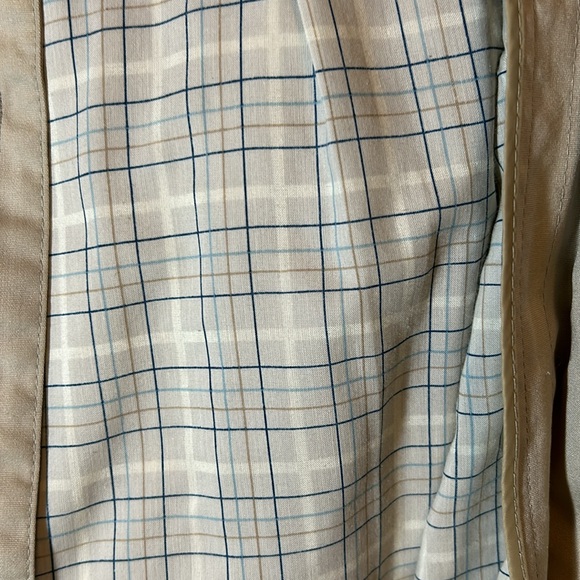 London fog size 8, petite men or women’s trenchcoat reversible with fur lining - Picture 2 of 4